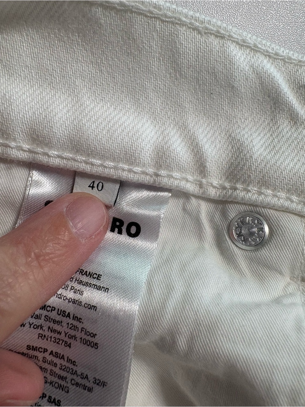 Sandro Paris White High Rise Wide Leg Jeans Size 40 Like New Waist 28 Inseam 30 - Picture 9 of 9
